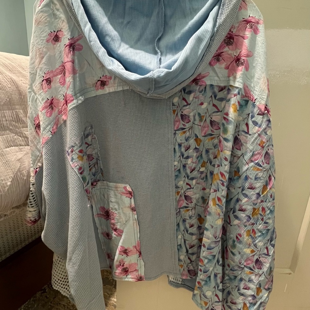 Floral Patchwork Hooded Jacket - Picture 4 of 4